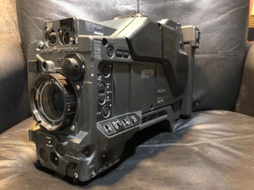 Sony DXC-D35 Digital Video Camera w/ CA-537 Camera Adaptor