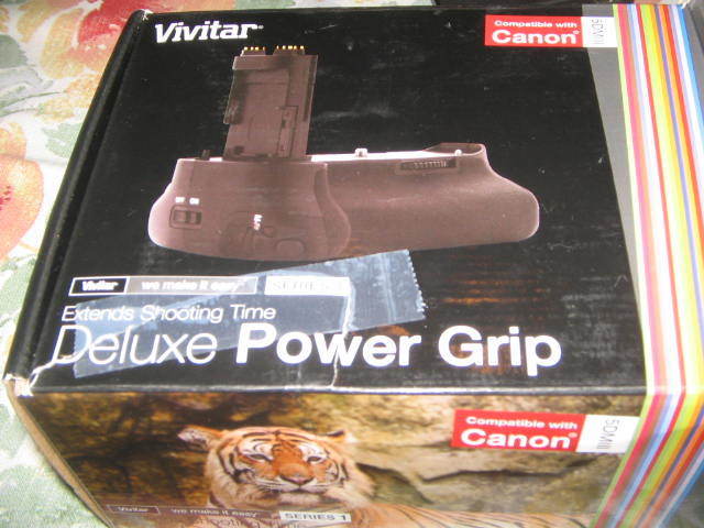 NEW Vivitar PG-5DMIII Deluxe Power Grip for Canon EOS 5D Mark III #VIV-PG-5DM111