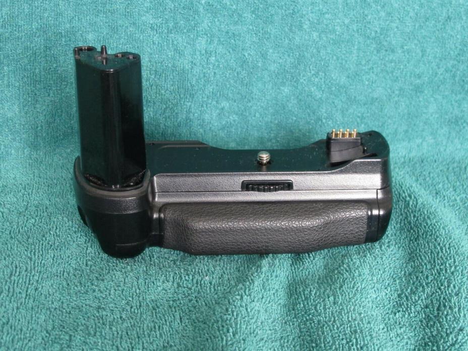 Nikon MB-15 High Speed Battery Pack Vertical Grip for F100 Excellent & Tested