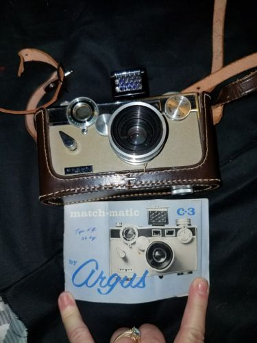 ARGUS c3 TAN MODEL PHOTO CAMERA WITH 50mm F-3.5 LENS WITH CASE Original Booklet