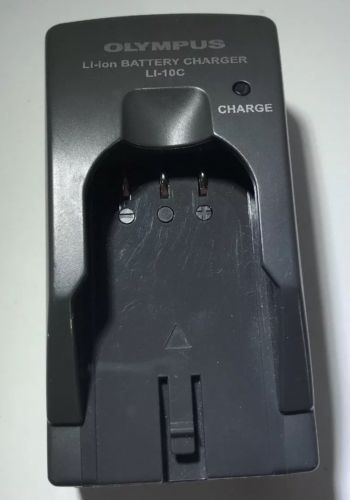 OLYMPUS LI 10C battery charger - power supply adapter cord Stylus C5000 C7000 ac