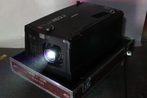 Barco FLM HD20 20k Lumens 1080p HD DLP Projector 399 Lamp Hrs +Spare & Lens (1A)