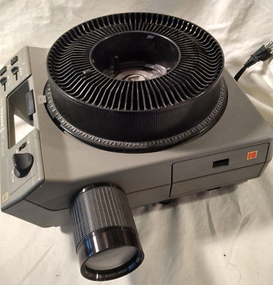 Kodak Ektagraphic III AMT Pro 35mm Carousel Slide Projector w/Tray VTG