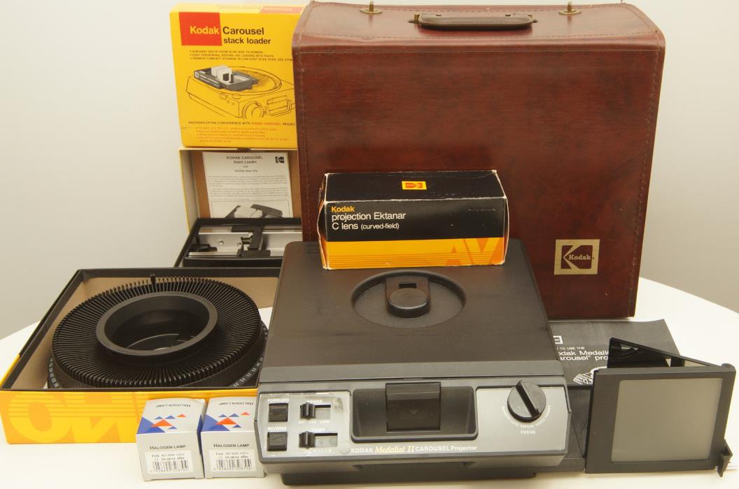 Kodak Medalist II Carousel slide projector with extras