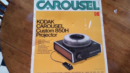 Kodak Carousel Custom 850H  Slide Projector with remote from 1976, EUC