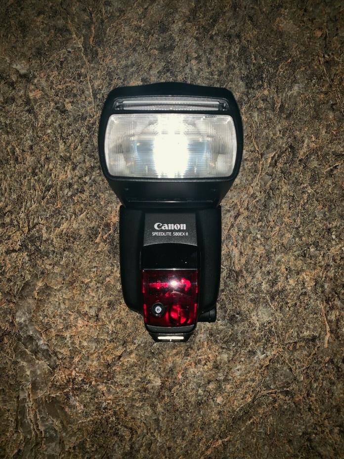 Canon Speedlite 580EX II Flash in Soft Case Speedlight