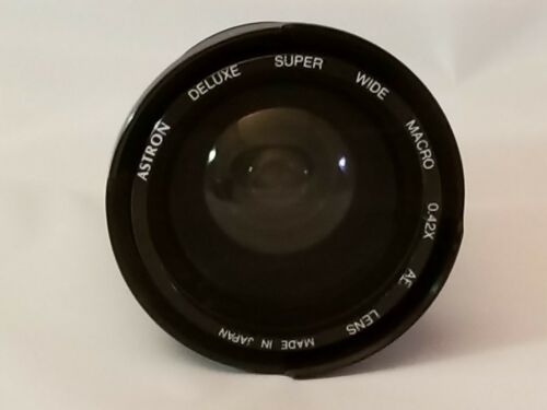 Astrol deluxe super wide macro 0.42x AF Lens Made in Japan Fits 54 mm lens.