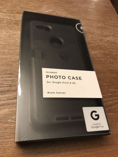 New Moment 18mm Wide Angle Lens V2 with Pixel 2 XL case