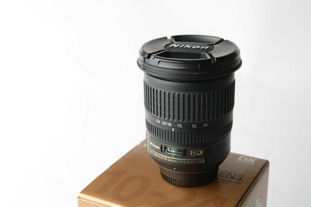 Nikon Nikkor 10-24mm AF-S DX f/3.5-4.5G ED Wide Angle Lens (excellent condition)
