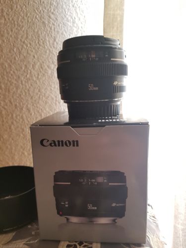 CANON EF 50MM F/1.4 USM LENS with Hood - Mint Condition