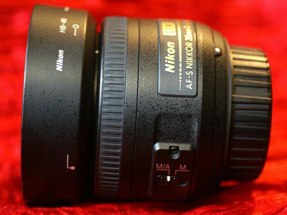 Nikon Nikkor 35mm Auto Focus 1:1.8 AF-S G Lens