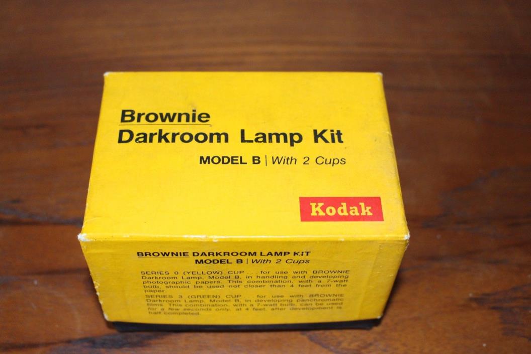 Vintage Kodak Brownie Darkroom Lamp Kit Model B with 2 Cups  Yellow and Green