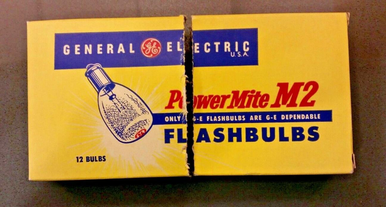 21 Vintage GE General Electric M2 and M2B Camera Flash Bulbs NOS