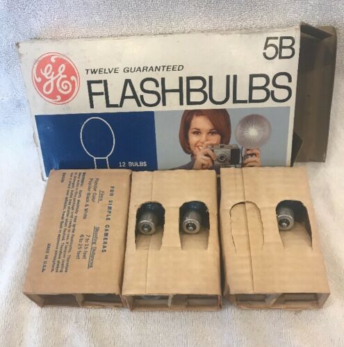 Vintage GE 5B Flashbulbs 11 Bulbs (Bummer)