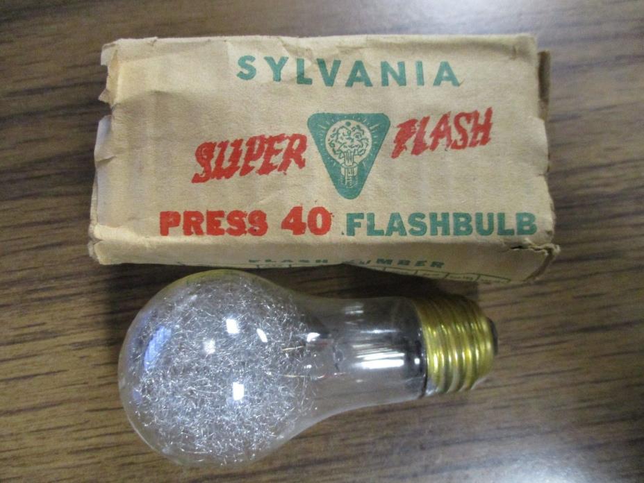 Vintage Sylvania Press 40 Clear Camera Flashbulb In Sleeve