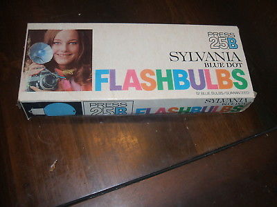 Sylvania Blue Dot Press 25B Flashbults 12 in package