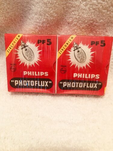 Vintage Philips Photoflux PF-5 Camera Flash Bulb Zirconium Twin Pack