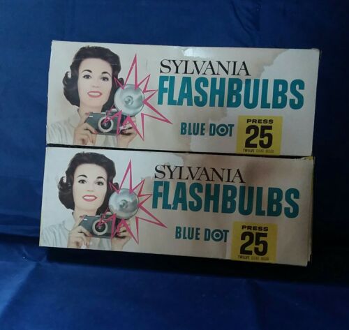 Vintage Sylvania Blue Dot Flashbulbs -Clear Bulbs. 2 Boxes. 14 Bulbs.