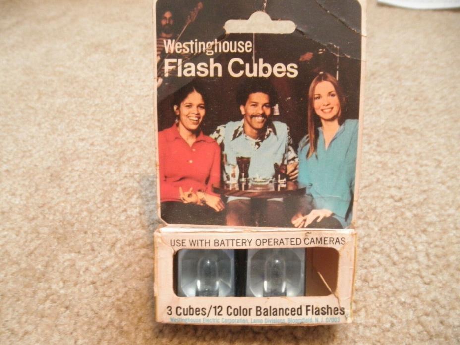 VINTAGE WESTINGHOUSE PACK OF TWO FLASH CUBES