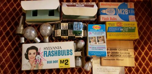 Vintage Photography Large Lot of Camera FLASH CUBES and Flash Bulbs  film etc.