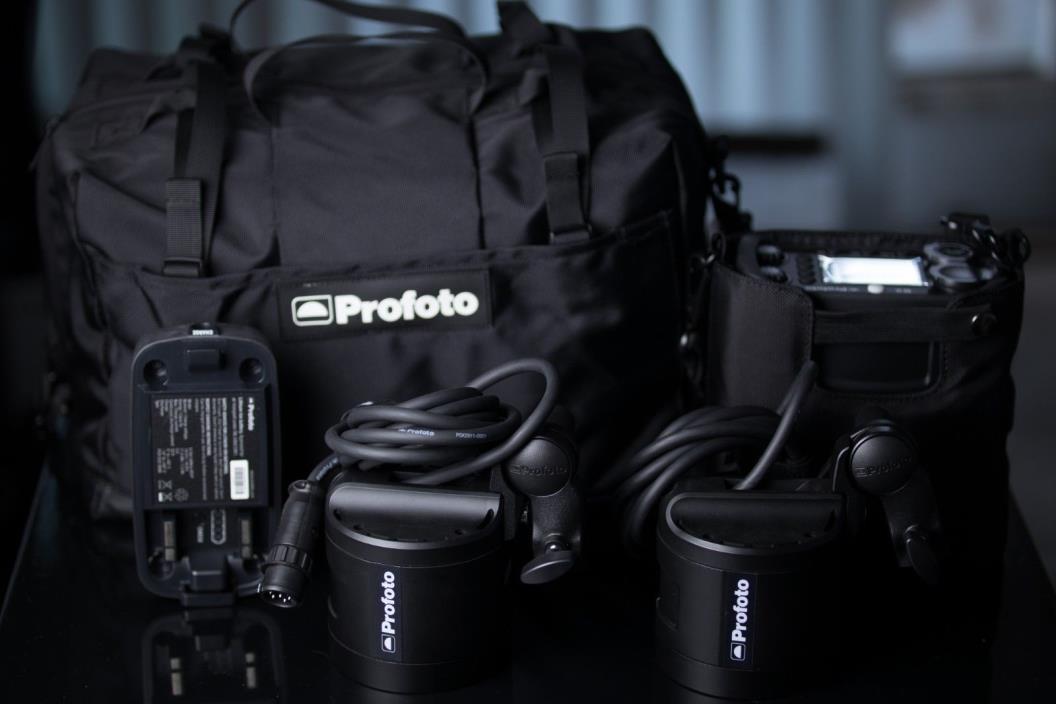 Profoto B2 250 AirTTL Location Kit With 2 Heads and 2 batteries