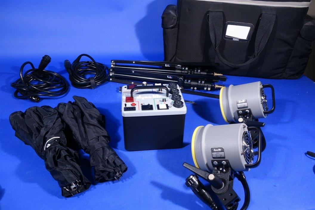 Dynalite 1000XR Complete Strobe Kit with (2) 2040 Strobes - Excellent Complete