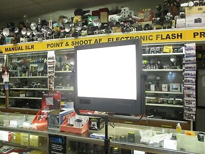Interfit Digiflash 1000 flash panel with modeling light clean & fully tested