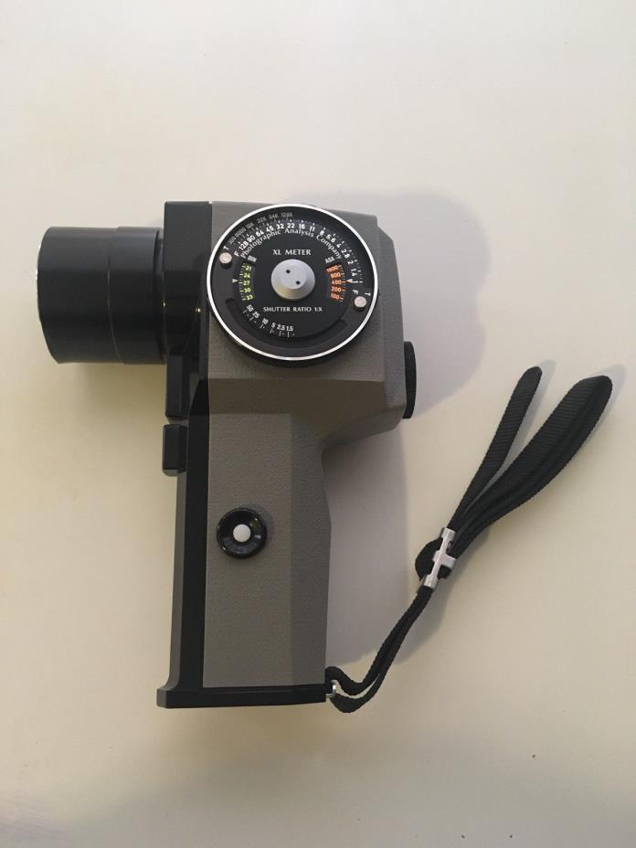 Asahi Pentax Spotmeter V; Calibrated with original pouch