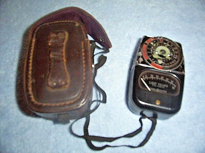 VINTAGE GENERAL ELECTRIC 8DW58Y4 LIGHT EXPOSURE METER WITH LEATHER CASE