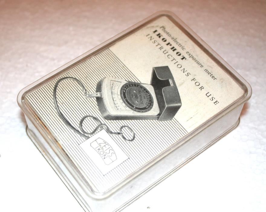 Flawless Vintage Zeiss Ikon Ikophot Selenium Light Meter, Case, Manual, Chain +