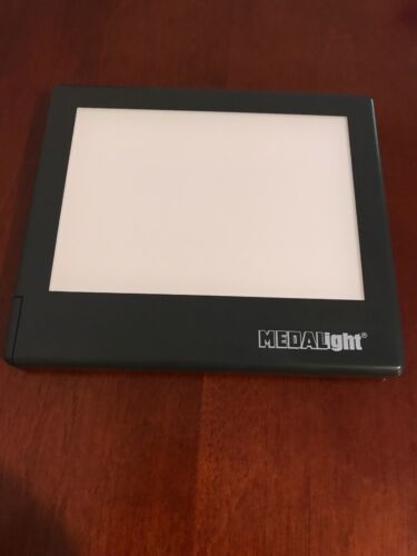 Medalight LP-200 Slim Light Panel