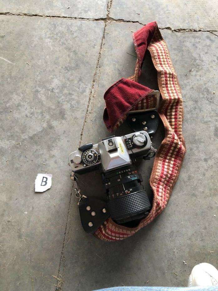 Vintage Minolta Camera with MD Zoom 35-70 25-70MM 1:3.5