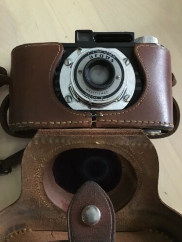Vintage Argus Anastigmat 35mm Film Camera Bakelite Art Deco  50/4.5 Lens