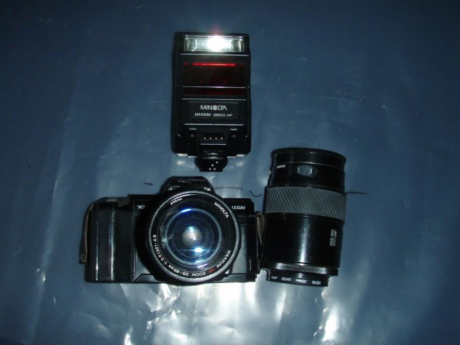 Vintage Minolta 7000 Maxxum with 28-85 and 100-200 Lenses and 2800 AF Flash