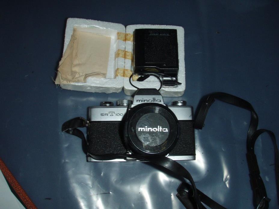 Vintage Minolta SRT 100 with 50 mm Lens and Flash - Free Shipping!