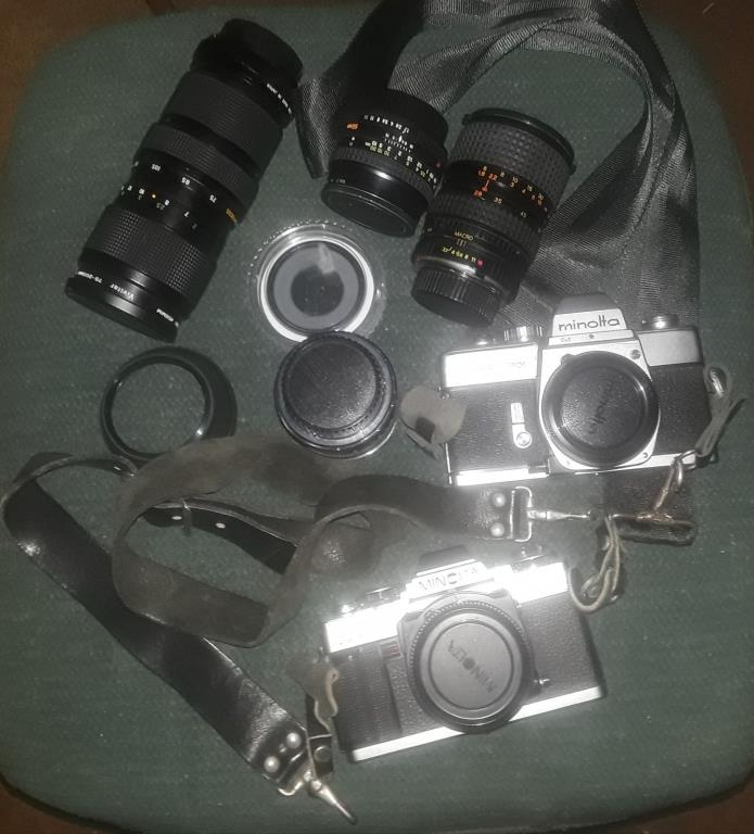 Vintage camera 2 Minolta 35 mm lenses accessories working condition cameras lot