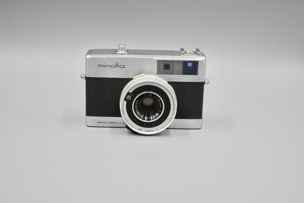 35MM Minolta Autopak 700 Film Camera MD 50mm/f/1.7 lens