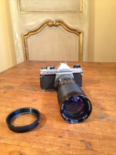 VTG Pentax K1000 Film Camera W/ Marco 200mm Zoom Lens