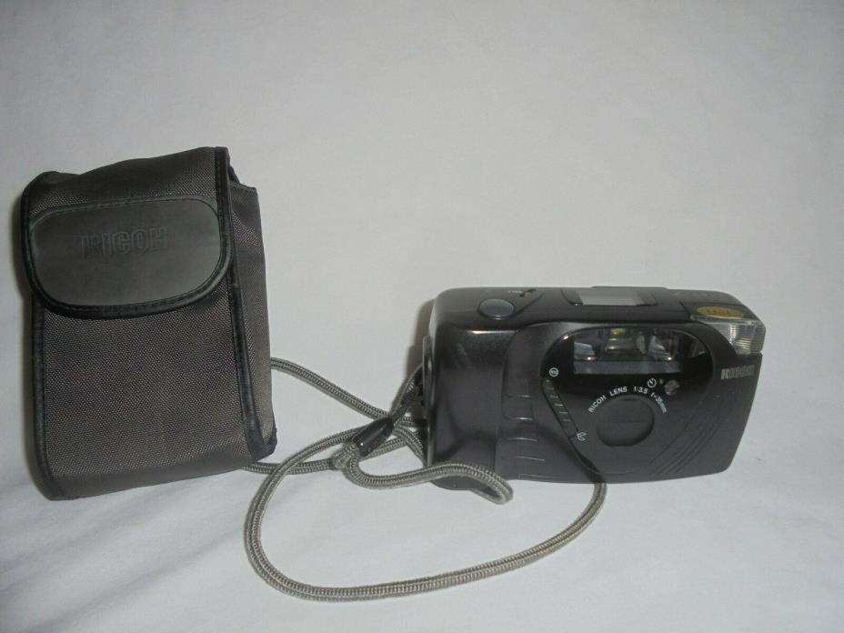 Vintage Ricoh 35mm camera with case 1:3.5 F=35mm