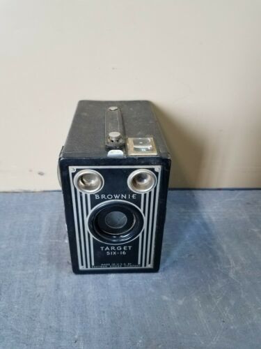 OLD Vintage Brownie Target Six-16 Camera