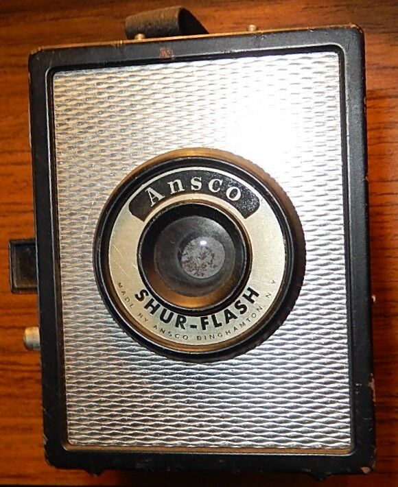 Ansco SHUR-FLASH Vintage 1953 Box Camera - Nice!