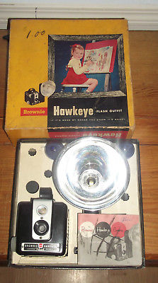 VINTAGE Kodak Brownie Hawkeye in its original box with flash & bulbs , good cond