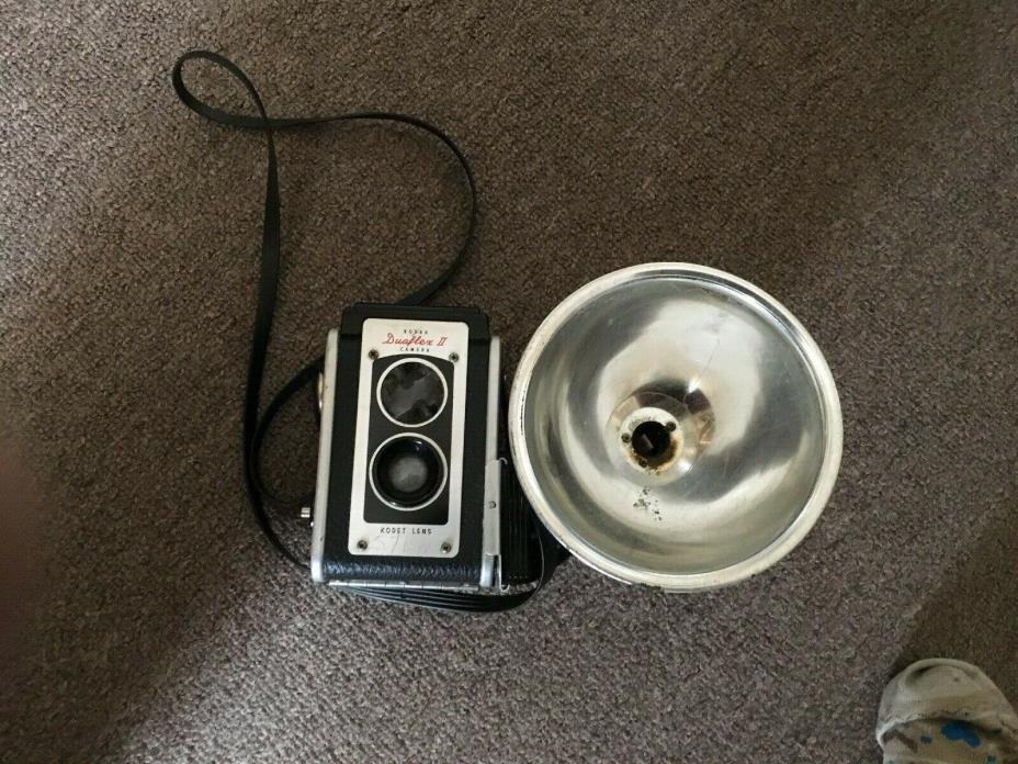 Vintage Box Camera Kodak Duaflex II Kodet Lens & Flasholder
