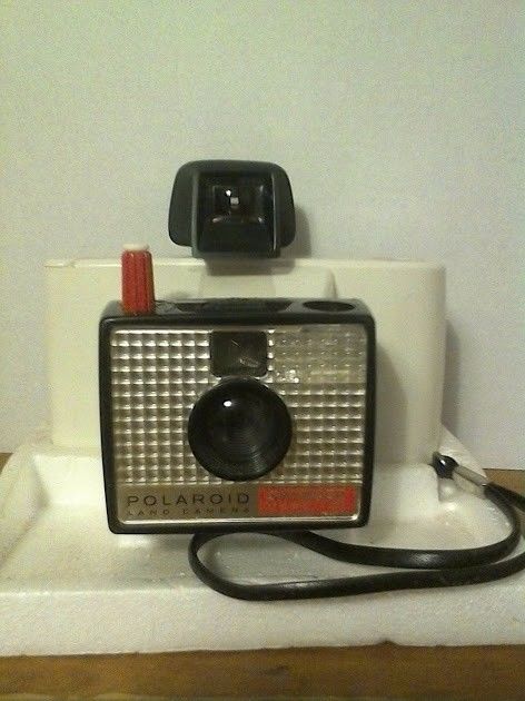 Vintage 1960s Polaroid Swinger Camera Original Box (Batteries Included)