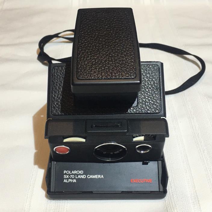 Polaroid SX-70 Alpha Executive - Case - Remote - Flash - Timer - Macro - Black