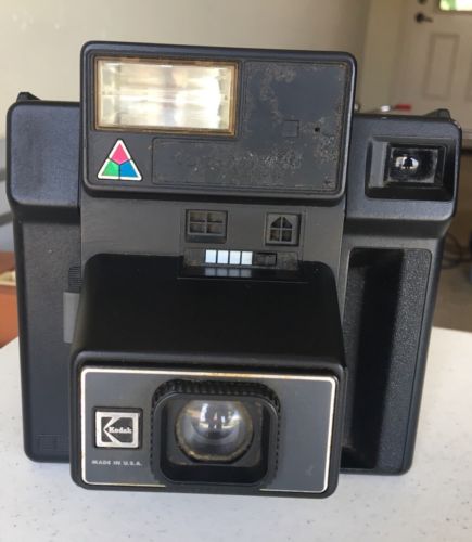 Vintage 1984 Kodak Trimprint Instant Camera 940 with Flash HS144-10