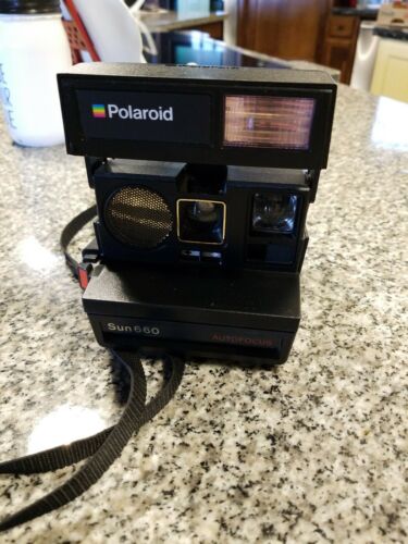 Polaroid Sun 660 Autofocus 600 Film Instant Camera Built-in Flash