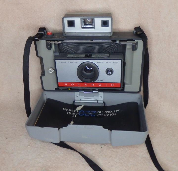 Vintage 1960 Polaroid Automatic 220 Instant Land Camera