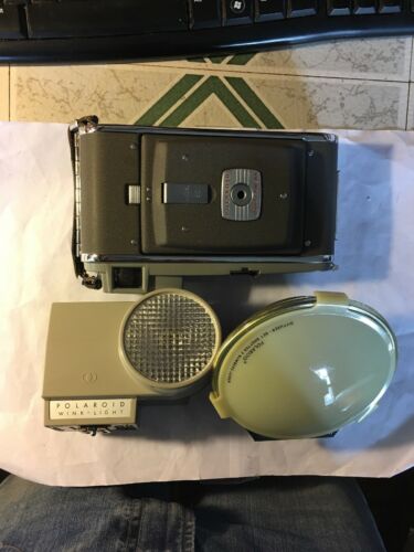 polaroid land camera 80 a.   Jg