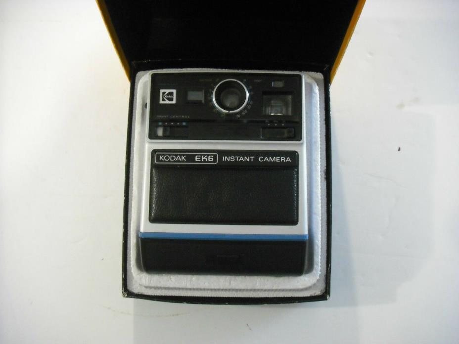 Vintage Kodak EK6 Instant Camera In Box & In Very Good Condition!